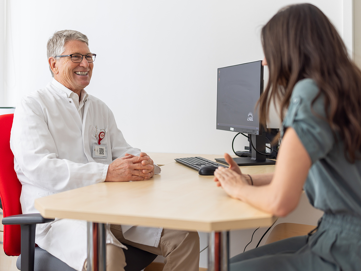 Gynäkologische Sprechstunde Patientin in gynäkologischer Sprechstunde